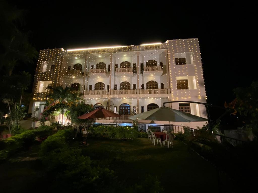 Hotel Fort View Tikamgarh Extérieur photo