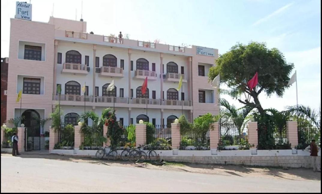 Hotel Fort View Tikamgarh Extérieur photo