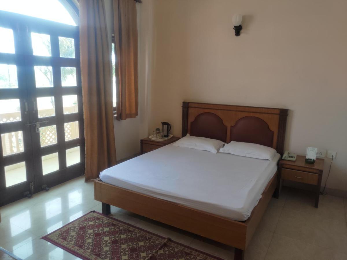 Hotel Fort View Tikamgarh Extérieur photo